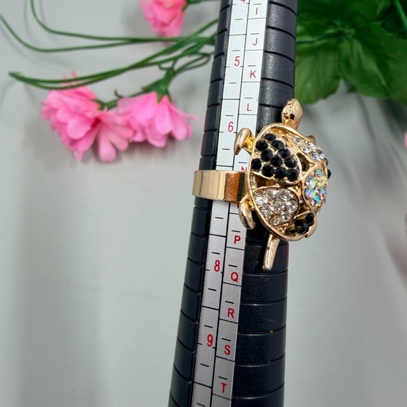 Gold Turtle Cocktail Ring with Black and Clear Crystals with Aurora Borealis - Picture 7 of 7